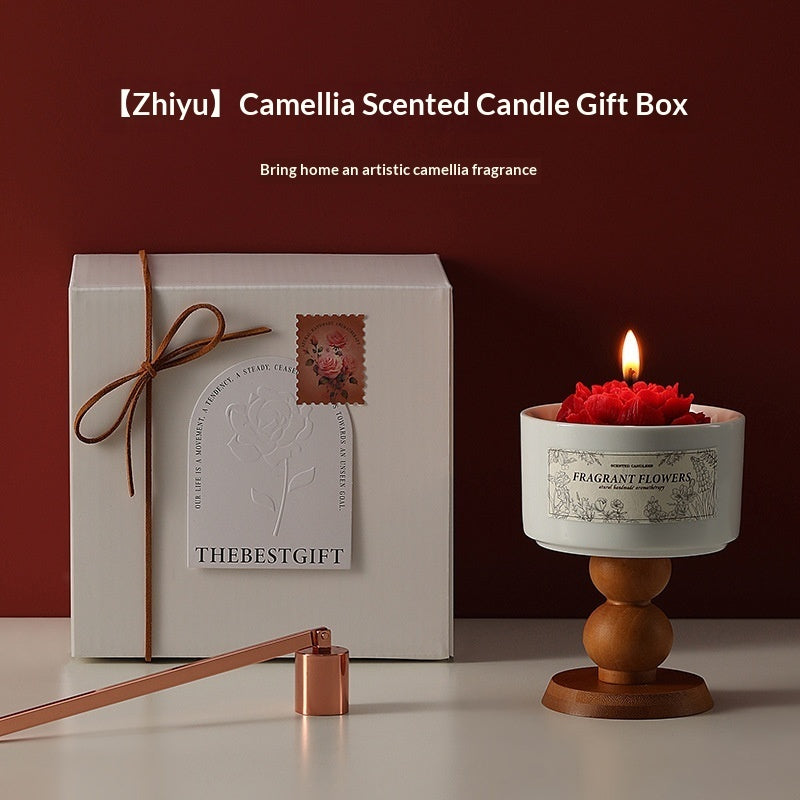 Camellia-scented Candle In A Stem Glass For A Premium, Sophisticated Vibe