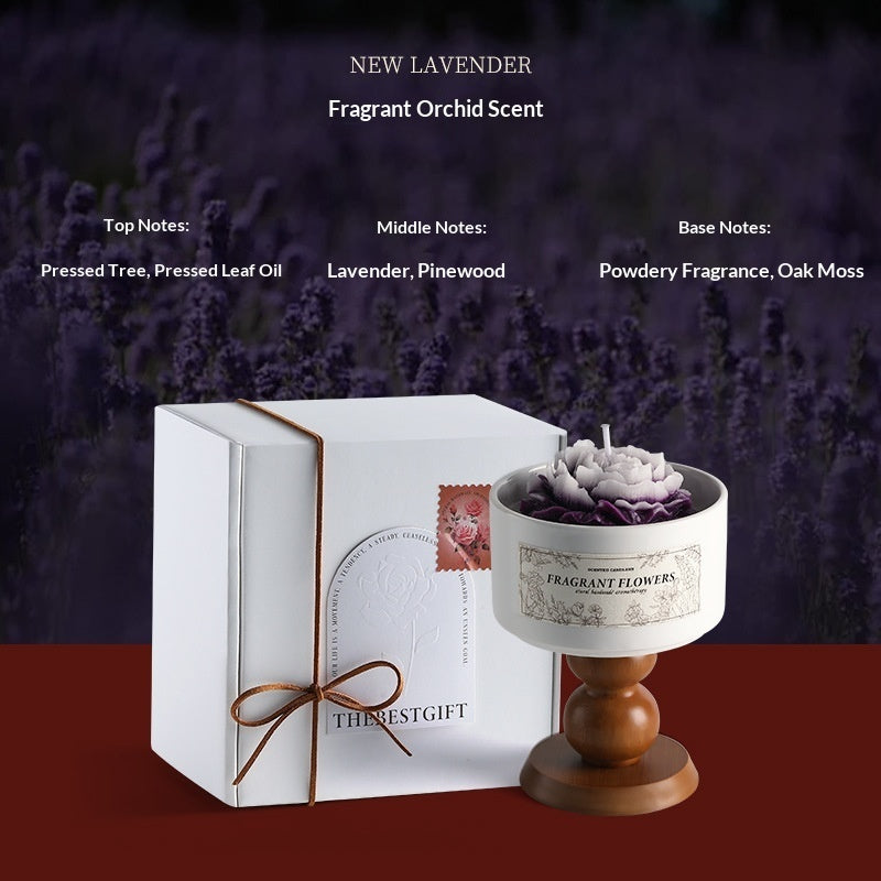 Camellia-scented Candle In A Stem Glass For A Premium, Sophisticated Vibe