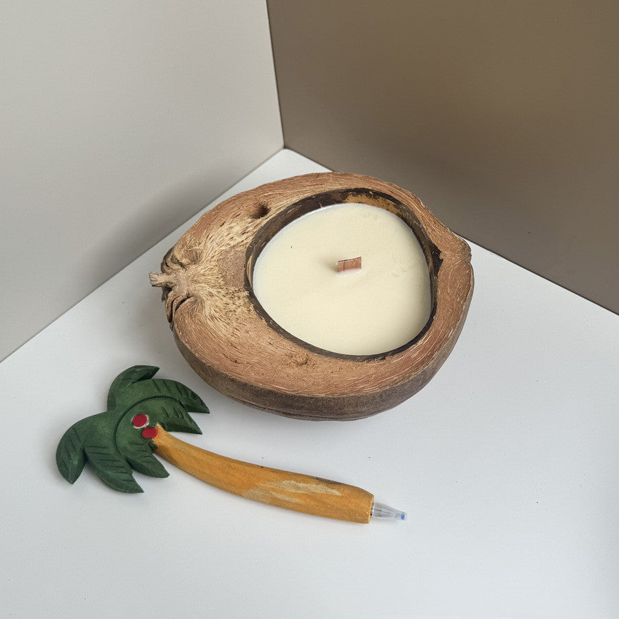 Natural Boat-shaped Coconut Shell Scented Candle
