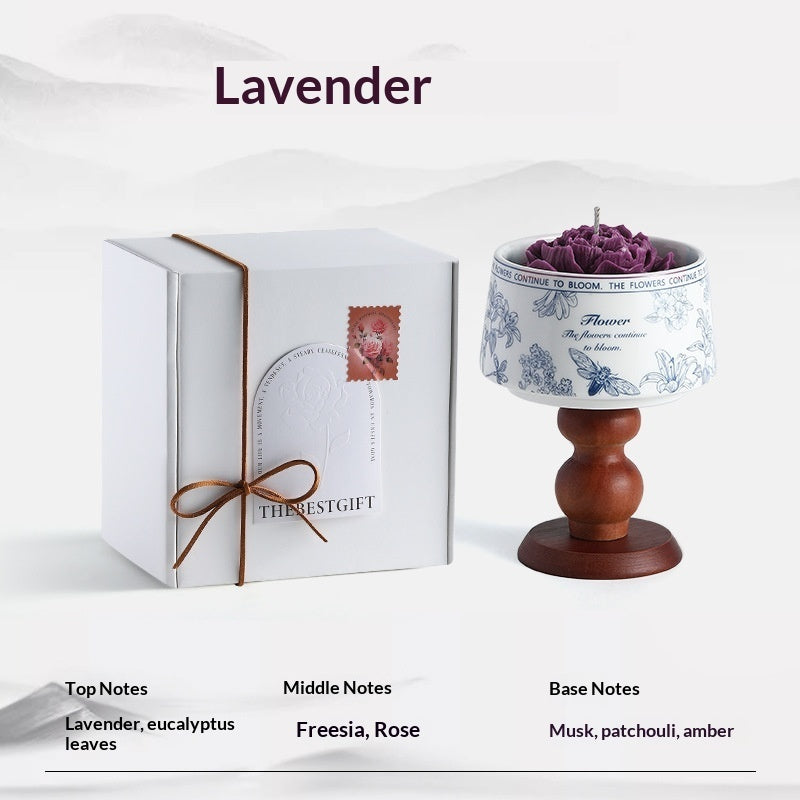 Camellia-scented Candle In A Stem Glass For A Premium, Sophisticated Vibe